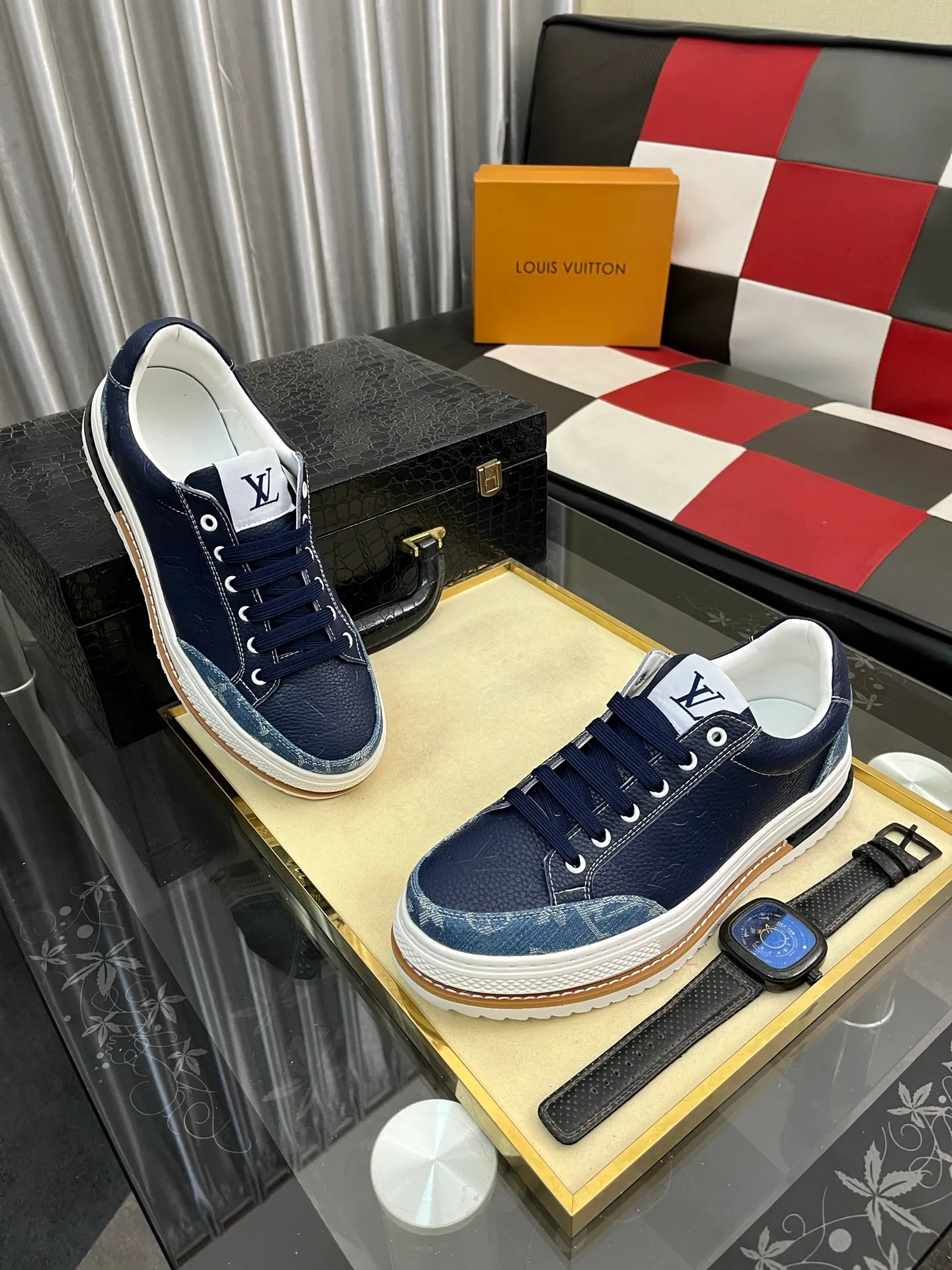 Men's shoes 💰400⌚️⌚️【LOUIS VUITTON】Same style as Louis Vuitton* official website 🚹Men's high-top casual shoes❤️Same style as popular celebrities ~ Best-selling at home and abroad Lv focuses on the checkerboard series...Imported first-layer cowhide with special fabrics➕Full sheepskin lining➕Brand-specific hollow outsole💎Number: 38-442️⃣Colors available